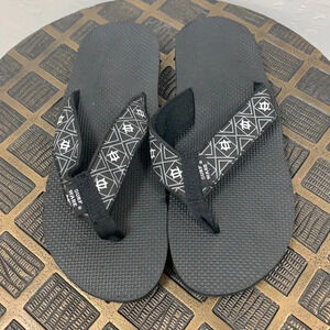 🦋Surf Ware Men’s Flip Flops Black size 8